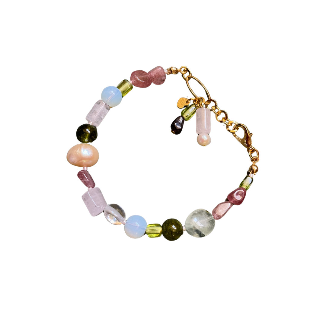 Mon Ami – Delicate Gemstone Bracelet in Soft Pink & Light Green