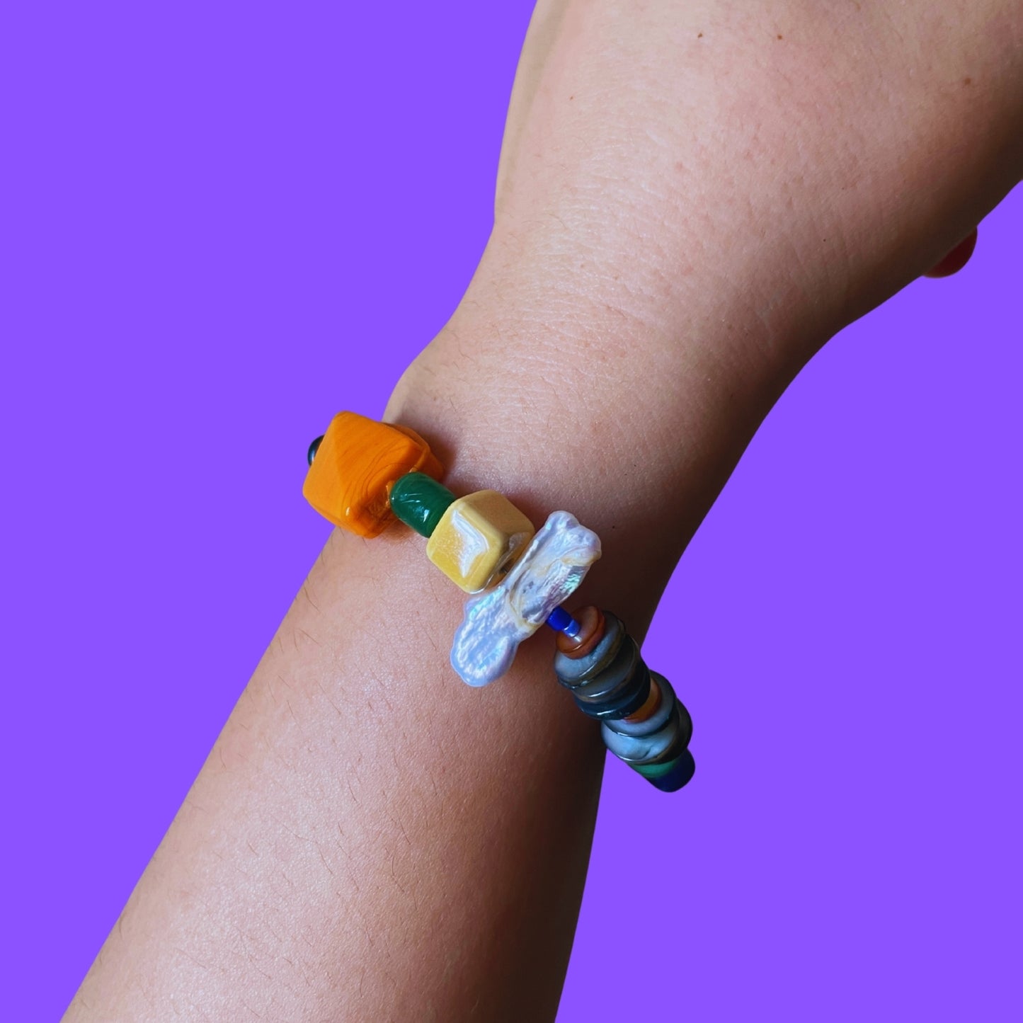 Giraffic Art | Fun Glass & Pearl Beaded Giraffe Bracelet