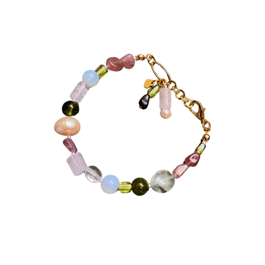 Mon Ami – Delicate Gemstone Bracelet in Soft Pink & Light Green
